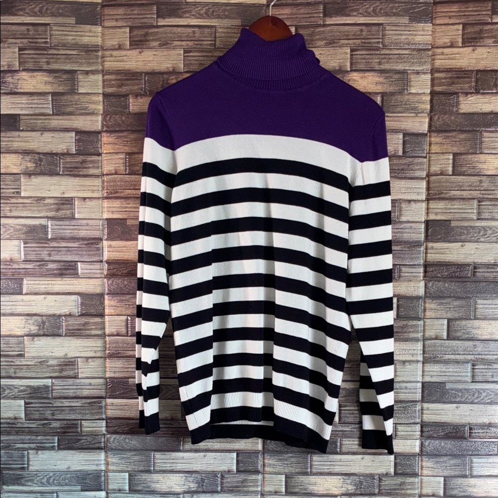Vintage Women’s Large Joseph A. Purple and Black Striped Turtleneck Sweater